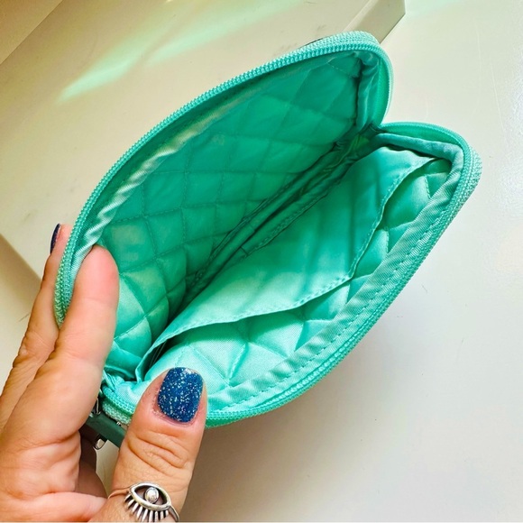 NWOT Vera Bradley Escapade Tech Case RFID Wristlet - Pueblo - Picture 3 of 5